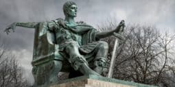 Escultura de Emperador Constantino I